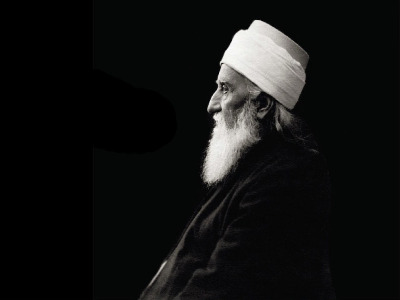 Baha'u'llah a désigné 'Abdu'l-Bahá comme modèle. 